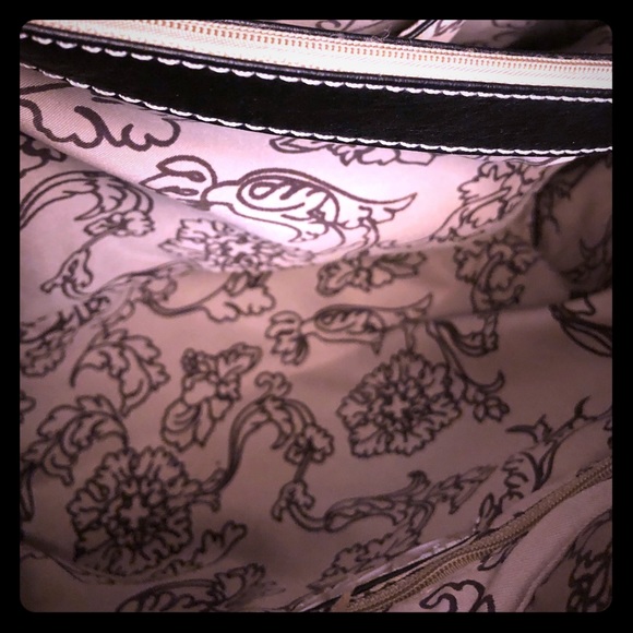 ☘️LARGE BLACK AND WHITE RHINESTONE EMBELLISHED BAG - Picture 8 of 8